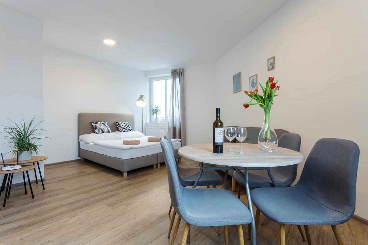 Harfa Apartments Prague Luaran gambar