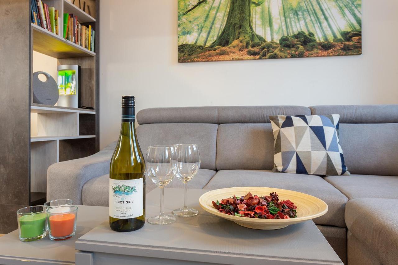 Harfa Apartments Prague Luaran gambar