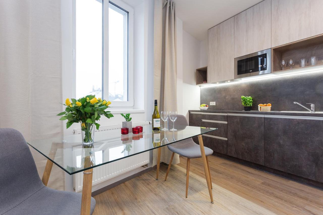 Harfa Apartments Prague Luaran gambar